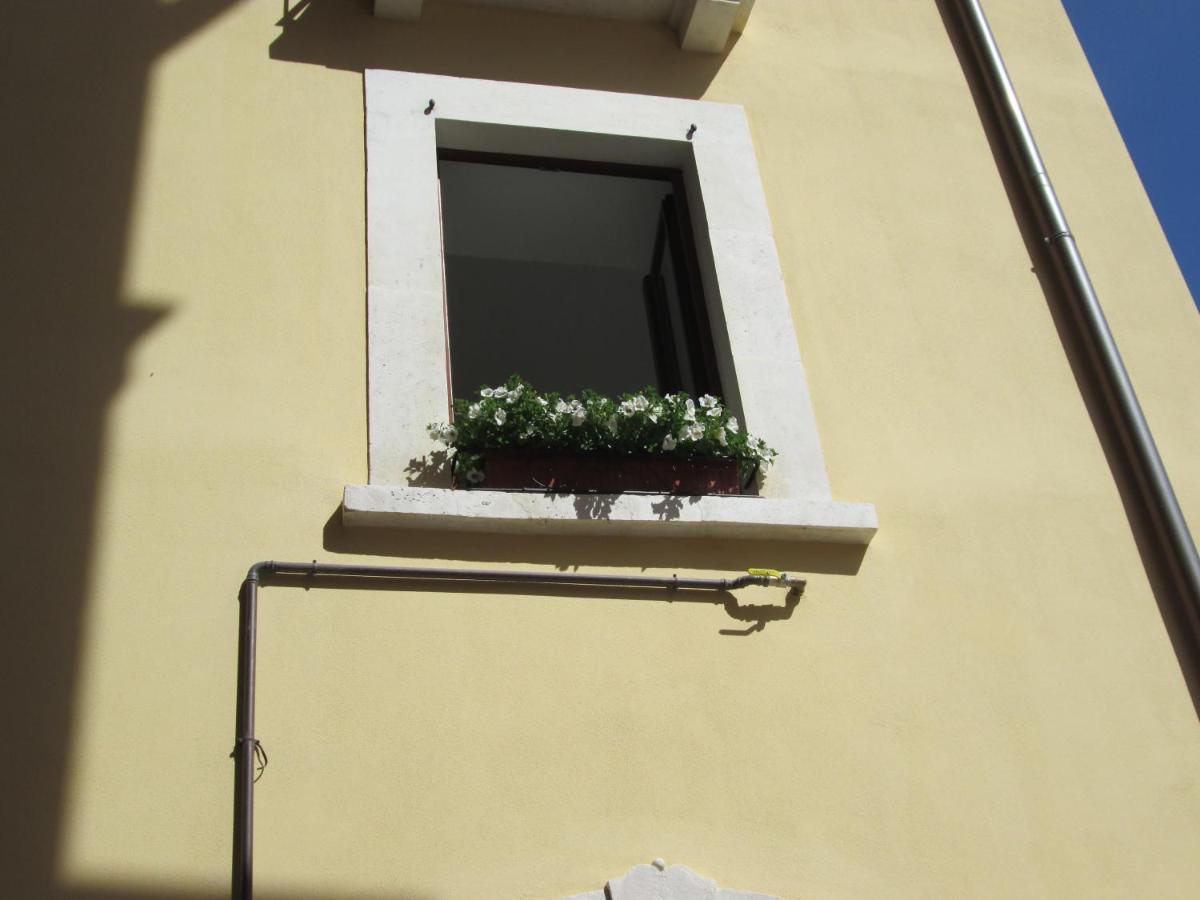B&B Regina Margherita Л'Акуила Экстерьер фото